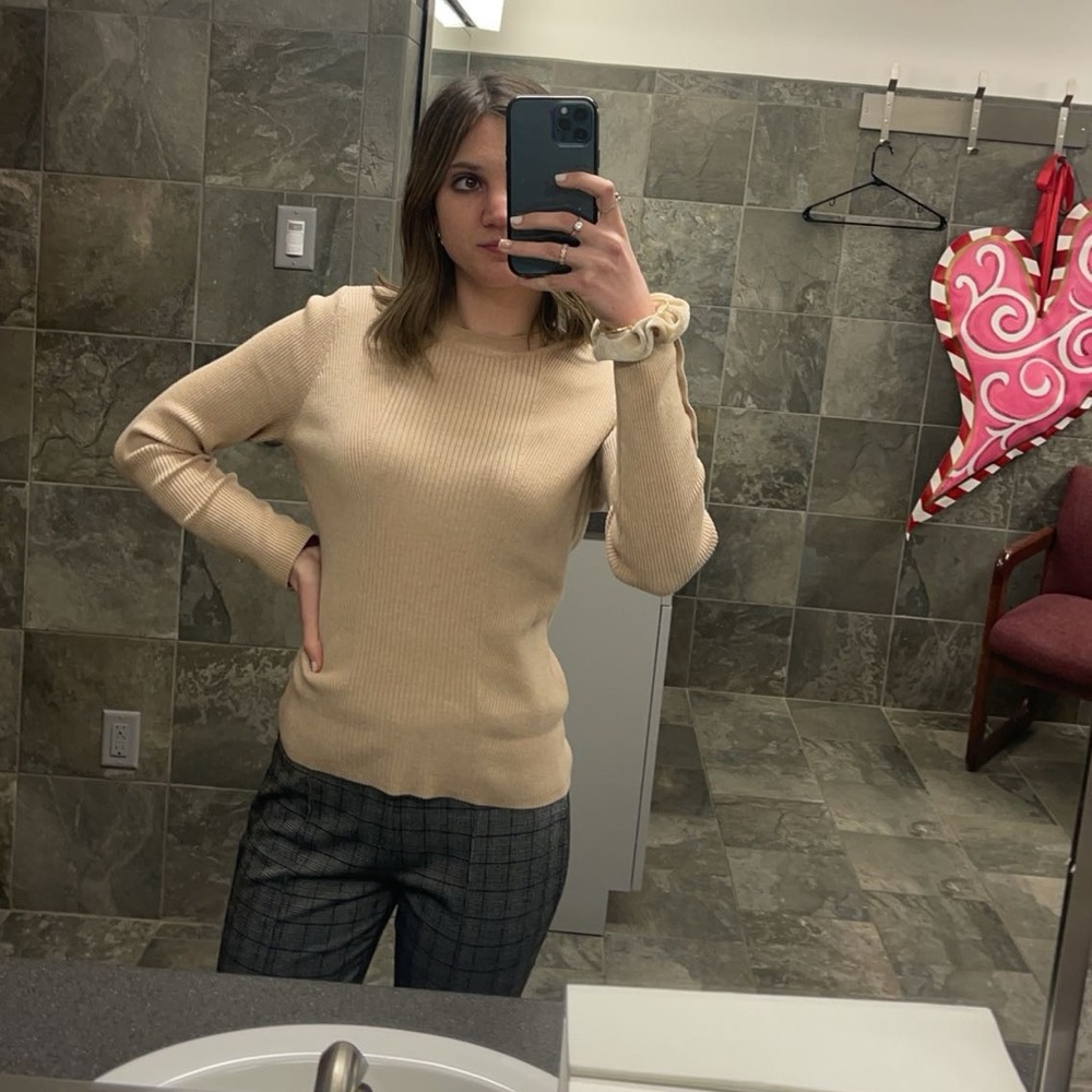 Wothington beige ribbed long sleeve knit sweater M